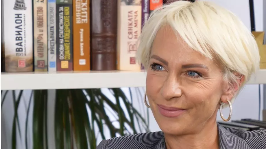 Окончателно: Нана напуска "Съдебен спор" и България