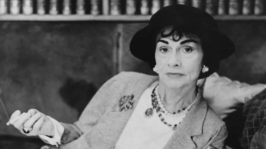 Първа ретроспективна изложба на Шанел в Париж 