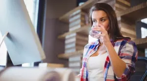 При повишена умствена и физическа активност пийте вода