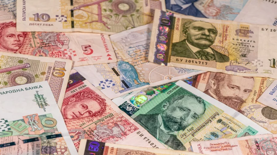 Управляващите дават нови 5 млн. лв. на частен превозвач, алармира Спаси София