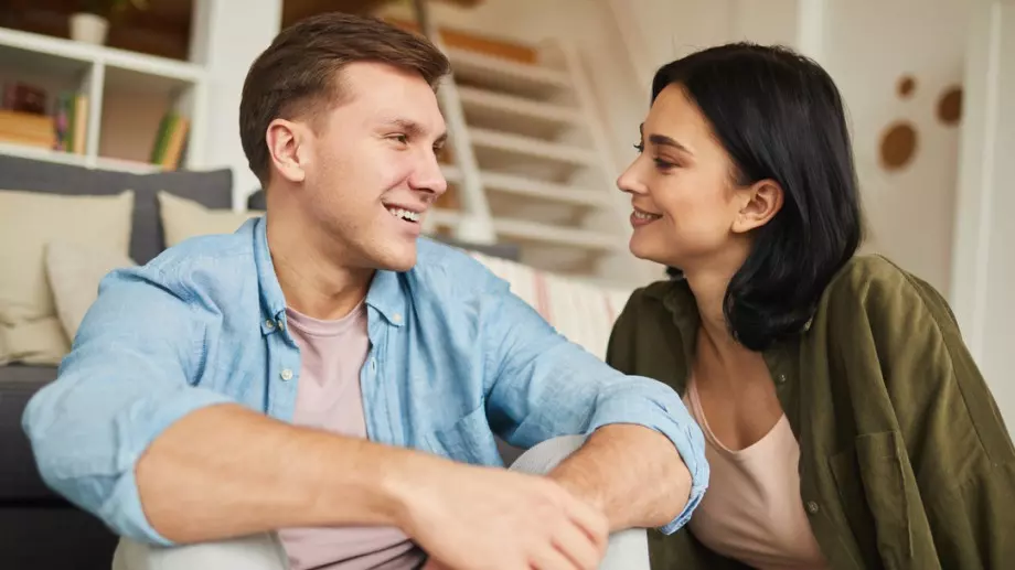 Задайте тези 17 въпроса на половинката си, вместо "Как беше денят ти?"