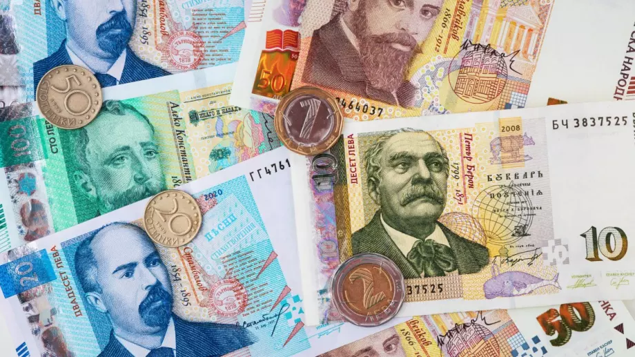 Линията на бедност за 2024 г. ще бъде в размер на 526 лева