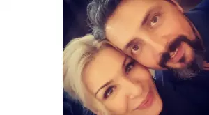 Гала на екзотична почивка с доведената си дъщеря (СНИМКИ)