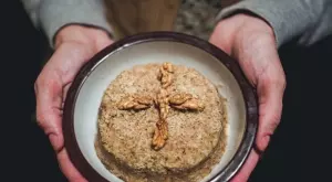 Отбелязваме Голяма Задушница, ето какво НЕ се прави