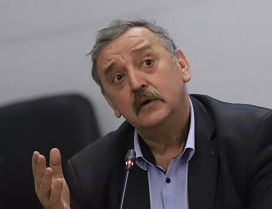Проф. Кантарджиев: Сезонните вируси протичат по-тежко и по-продължително от преди