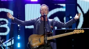 Стинг издава албум с най-добрите си дуети