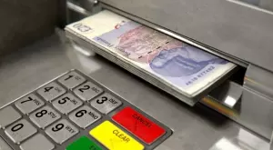 Удължават мораториума върху кредитите във Великобритания