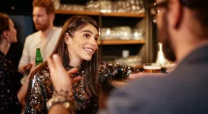 Интересни теми за разговор, с които ще направите срещата си по-приятна   