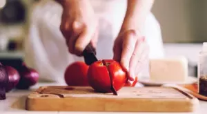 Професионален готвач: Кога се готви с пресни и кога с консервирани домати