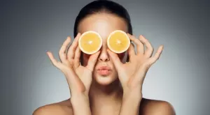 Супер лесна и ефективна маска за лице с лимон