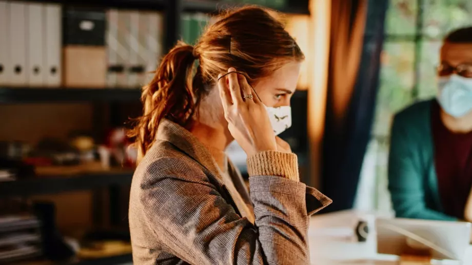 Най-нелепите съвети за предпазване от коронавирус