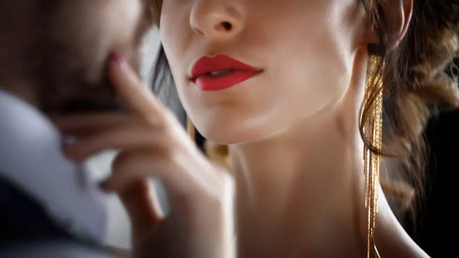 5 флирт техники, с които ще спечелите всеки мъж