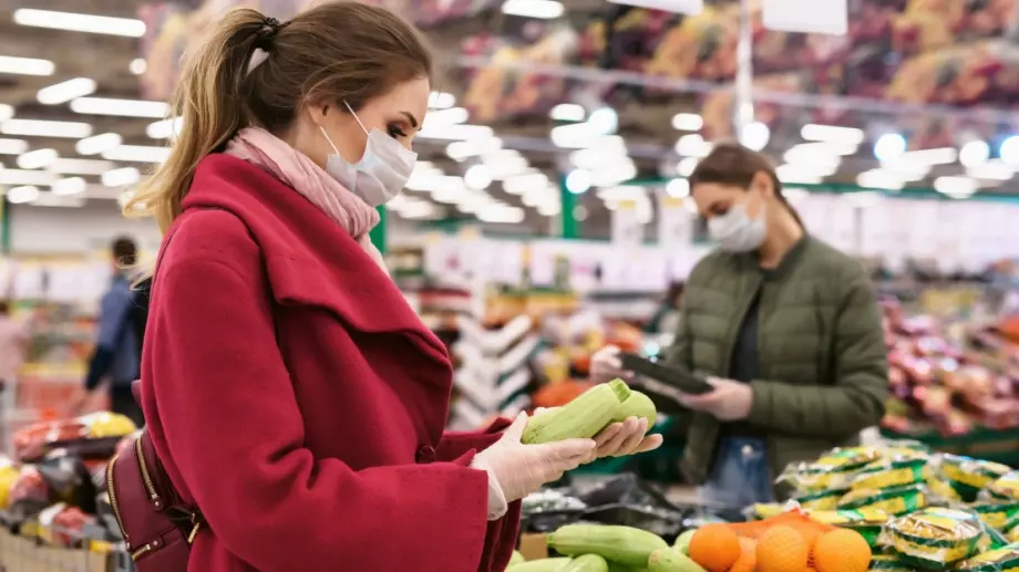 Полицаи, инспектори на КЗП и повече частни охранители ще следят за безопасно пазаруване по празниците