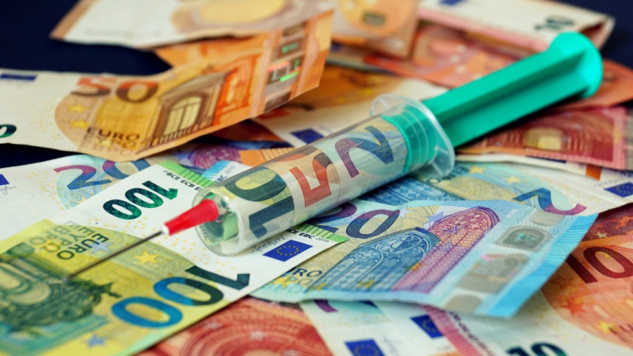 Полша увеличи държавния си дълг през първата половина на годината