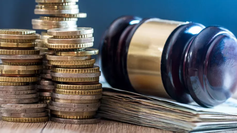  До една заплата бонус вземат в съдебната система