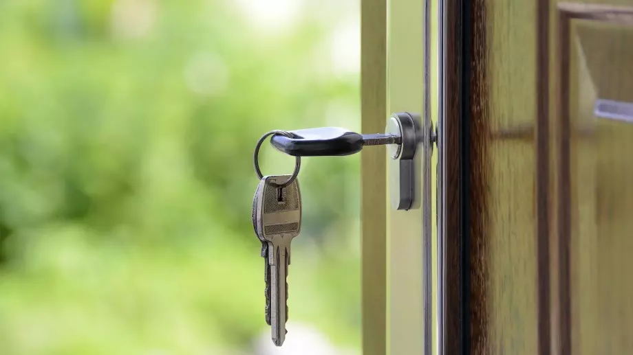 Защо не трябва да се опитваме да отворим сами заяла ключалка