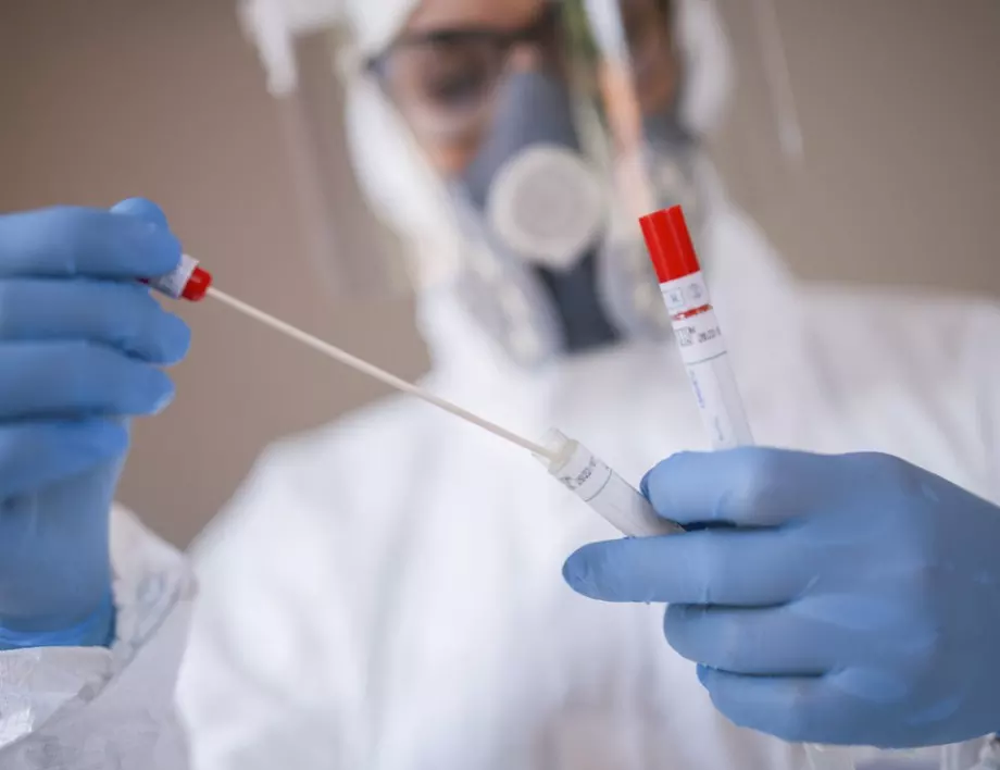 Коронавирусът в България: Под 5% от пробите са положителни