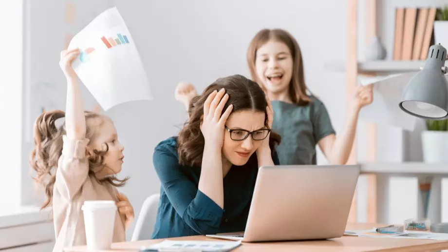 Как държавата ще помага на родителите заради втория локдаун