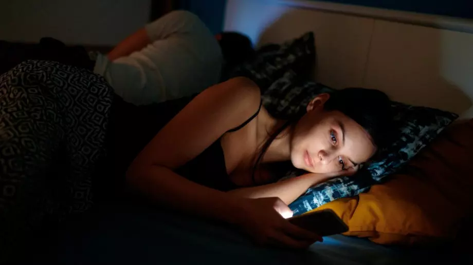 Използването на смартфона вечер влияе зле на съня