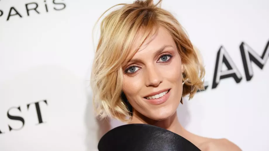 Аня Рубик и Vogue с гол протест срещу забраната за аборти (СНИМКИ)