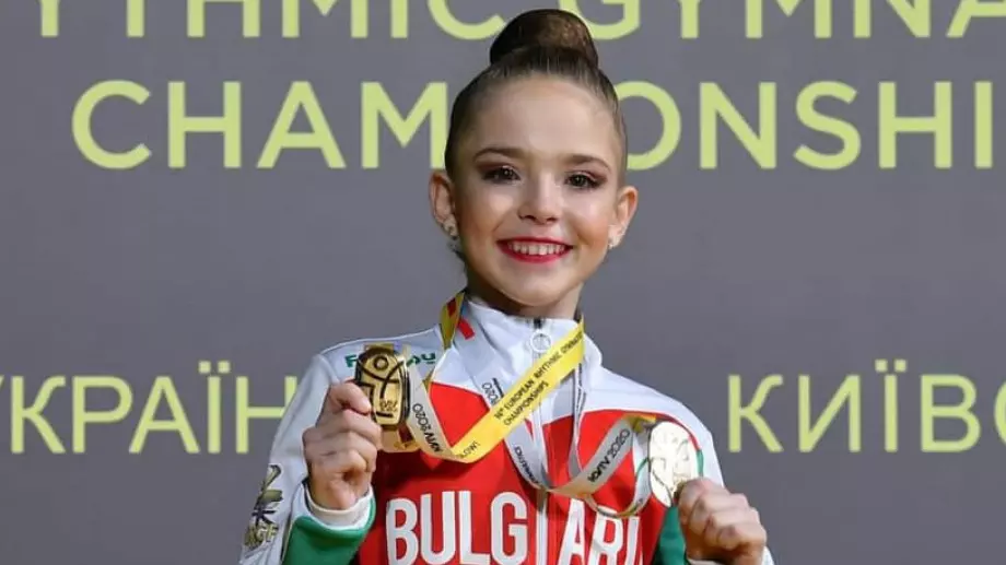 Гимнастичката Стиляна Николова за златния медал: Винаги съм искала да чуя българския химн в моя чест (ВИДЕО)