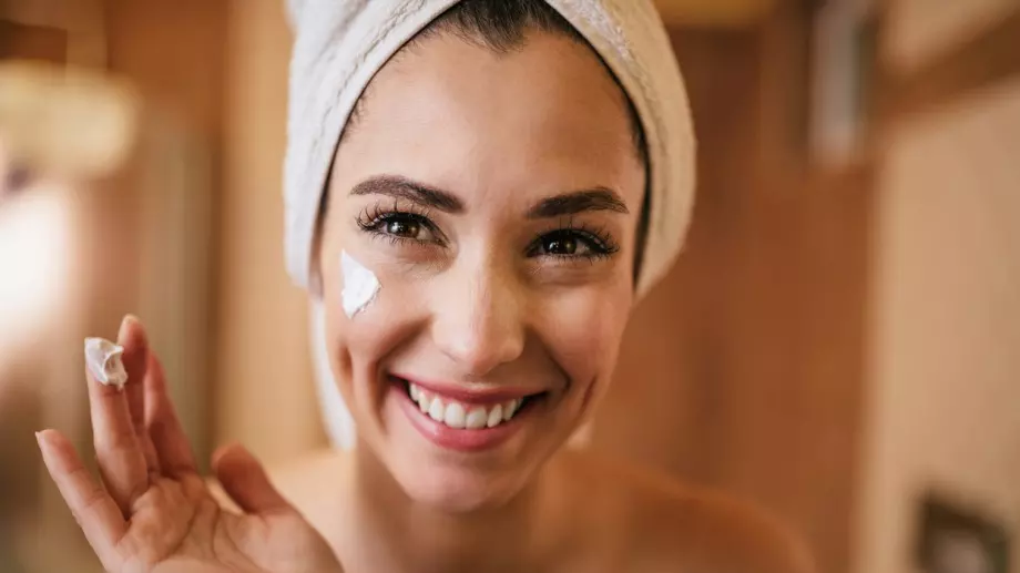 Капризна кожа на лице – ще помогнат ли обикновените кремове