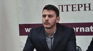 2020/11/30/0638570001606734854