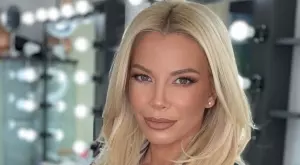 Емилия изненада феновете с напълно нова визия (СНИМКИ)