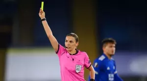 Първата жена, която ще е съдия в Шампионската лига