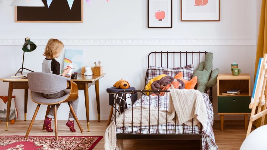 Как да изберем легло за бебето и да обзаведем комфортна детска стая
