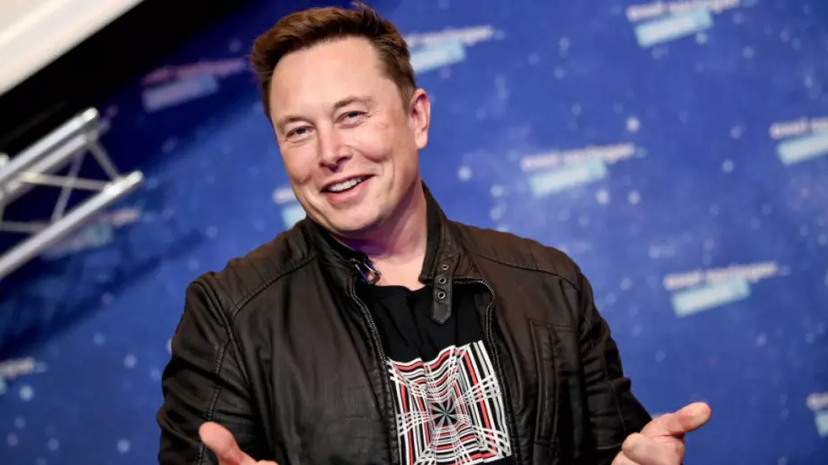 Илон Мъск официално стана бездомник