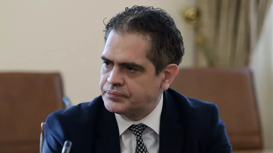 Икономическият министър увърта на въпрос дали помощта от правителството стига до малкия бизнес