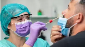 Застрахователят може да ни възстанови цената на Covid тест в чужбина