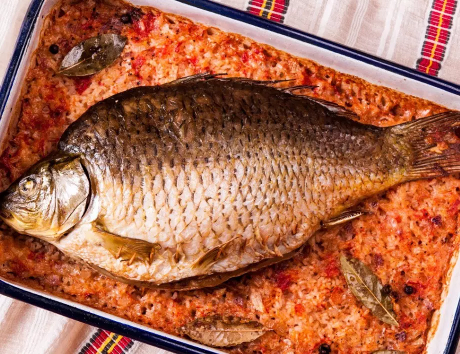 Пълнен шаран за Никулден – трик, с който рибата ще се топи в устата ви