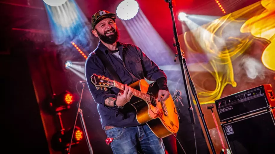 No More Many More пускат „Винаги свободен“  с концертно видео 