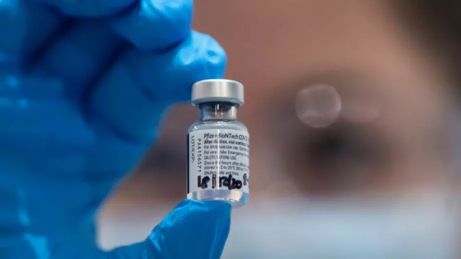 Ваксината на Pfizer/ BioNTech - 100% ефективна при тийнейджъри