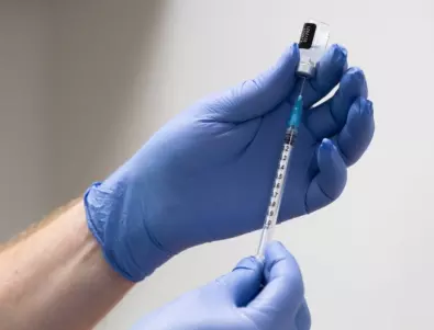 Pfizer и BioNTech започват клинични изпитвания на ваксина срещу 