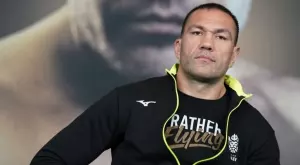 Кубрат Пулев ще следва в УНСС