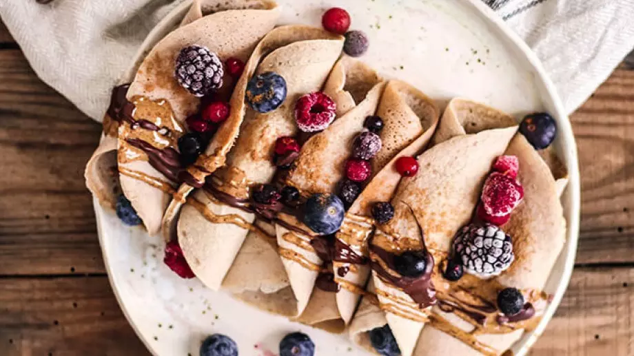 Палачинки с овесени ядки и плодове