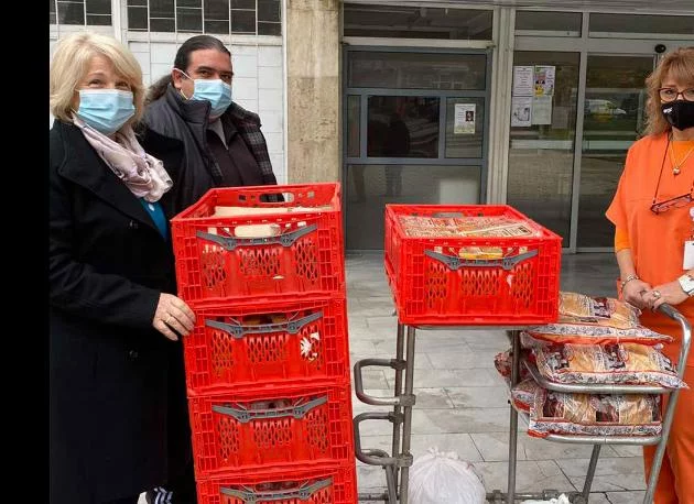 Старозагорска общинска съветничка осигурява топла храна на медици на първа линия 
