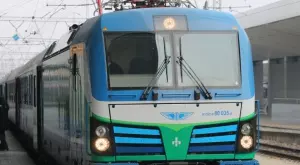 Виц на деня: Бандит заплашил студент във влак