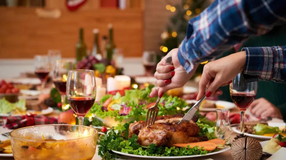 Празници по време на криза: С колко поскъпна празничната трапеза тази година? 