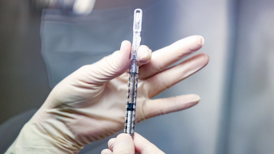 Кампанията по ваксиниране срещу в Европейския съюз започна на 27