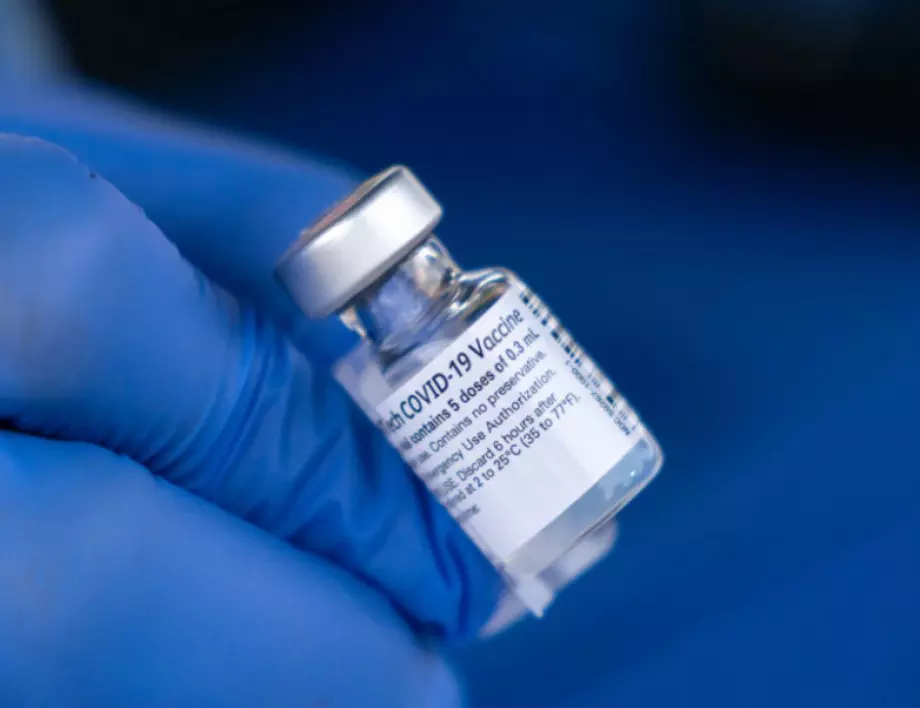 Медицински работник от Калифорния е с COVID-19 седмица след ваксинирането му