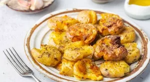 Тези хрупкави картофи с пармезан са идеалната пролетна гарнитура