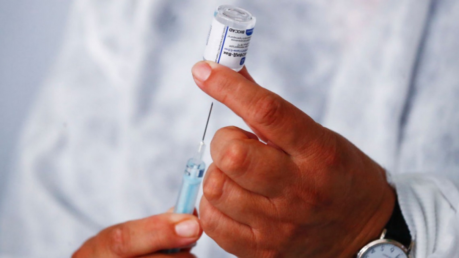 Унгарските здравни власти одобриха руската ваксина срещу коронавирус , заяви