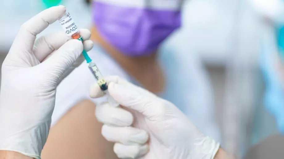 GlaxoSmithKline и CureVac  разработват ваксина за COVID-19 от ново поколение