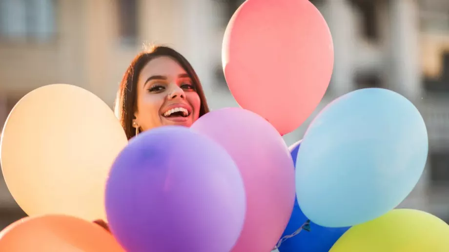 Психолозите твърдят, че тези песни ни правят щастливи (ВИДЕО)