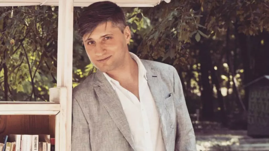 Озвучаващият актьор и музикант Момчил Степанов: Музиката е част от мен още преди да проговоря