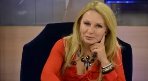 На 65 Илиана Беновска взриви мрежата с тази СНИМКА по бански